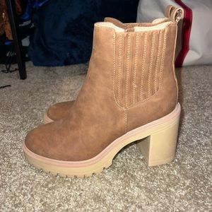brown dolce vita boots